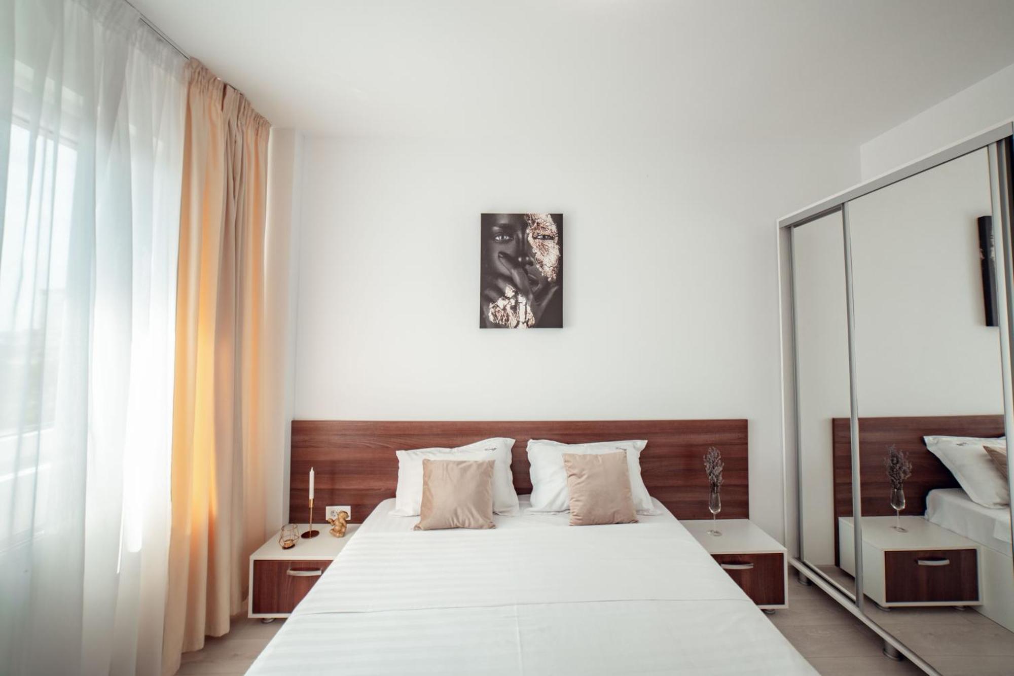 Cozy Apartments At Q Residence - Palas Mall Iasi Exterior photo