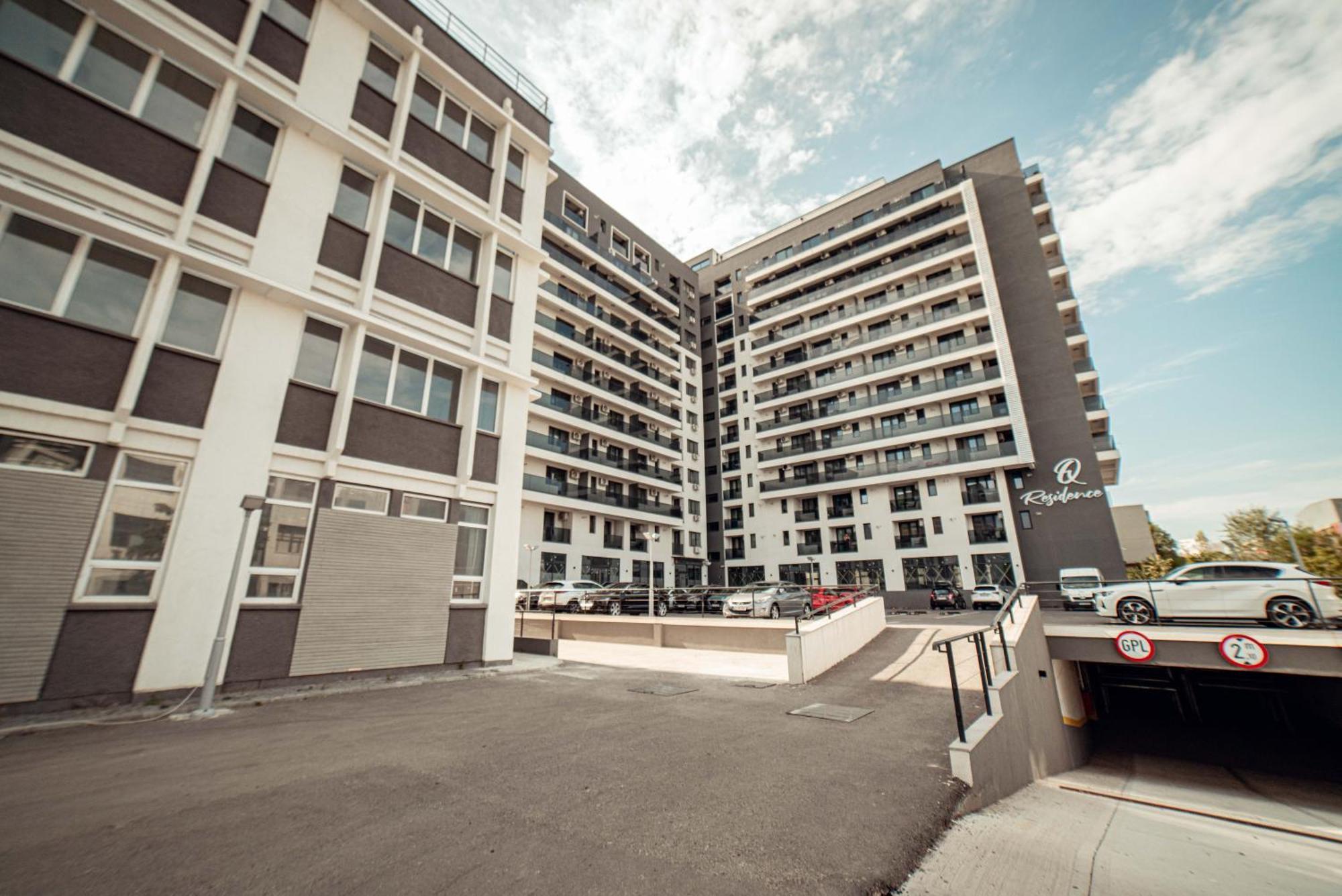 Cozy Apartments At Q Residence - Palas Mall Iasi Exterior photo