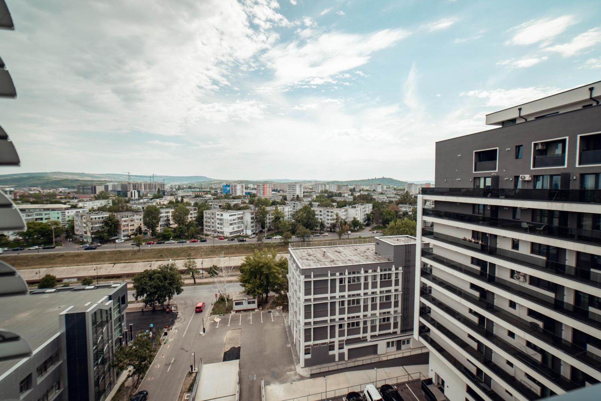 Cozy Apartments At Q Residence - Palas Mall Iasi Exterior photo