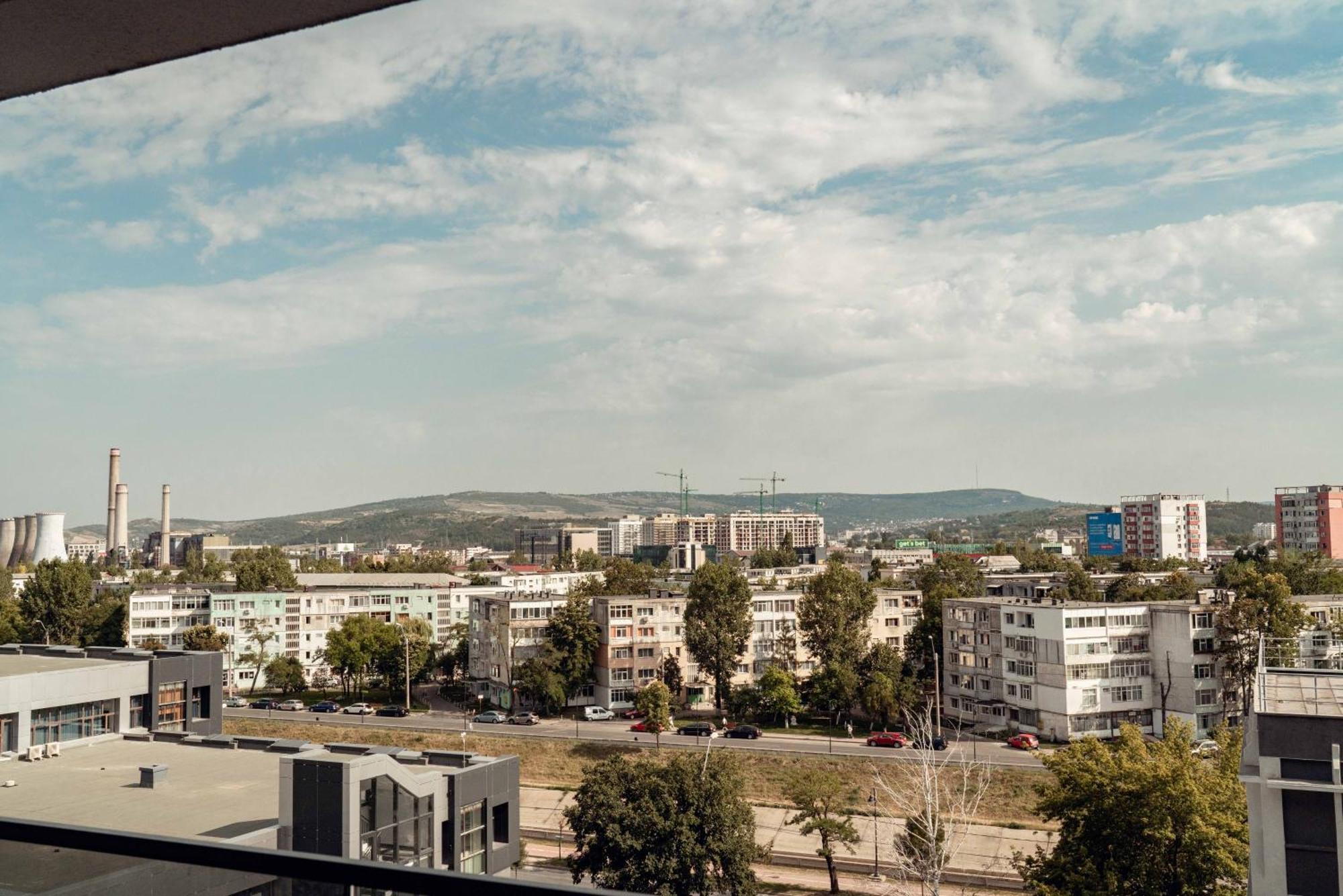 Cozy Apartments At Q Residence - Palas Mall Iasi Exterior photo